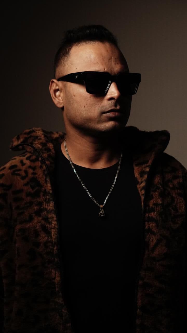 DJ Ashnotic — studio portrait